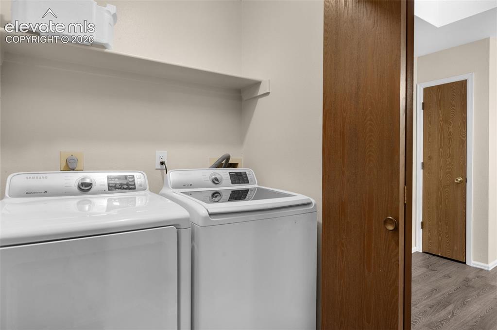 Image 18 of 33: Laundry