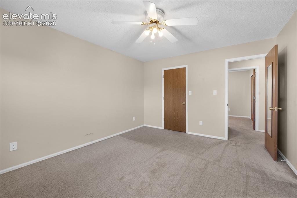 Image 20 of 33: Bedroom