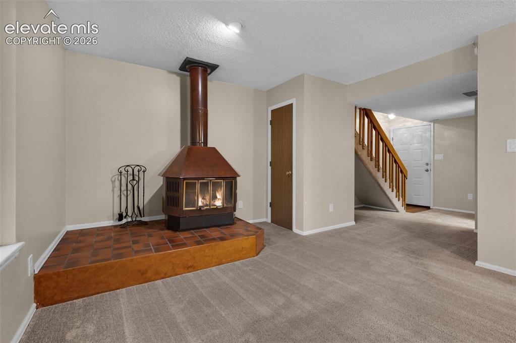 Image 8 of 33: Living Room