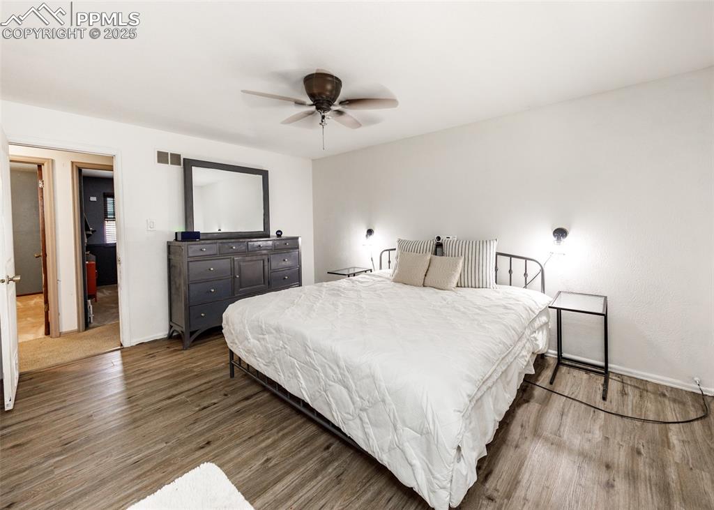 Image 20 of 47: Bedroom