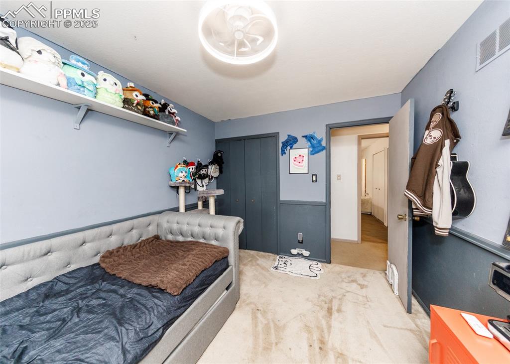 Image 24 of 47: Bedroom