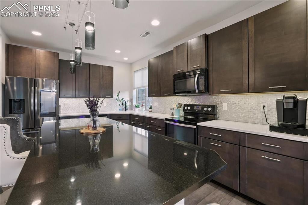 Image 13 of 42: Kitchen