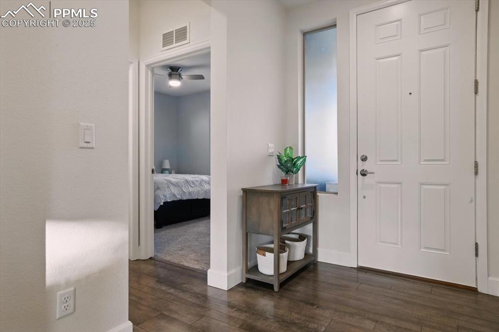 Image 17 of 42: Entry