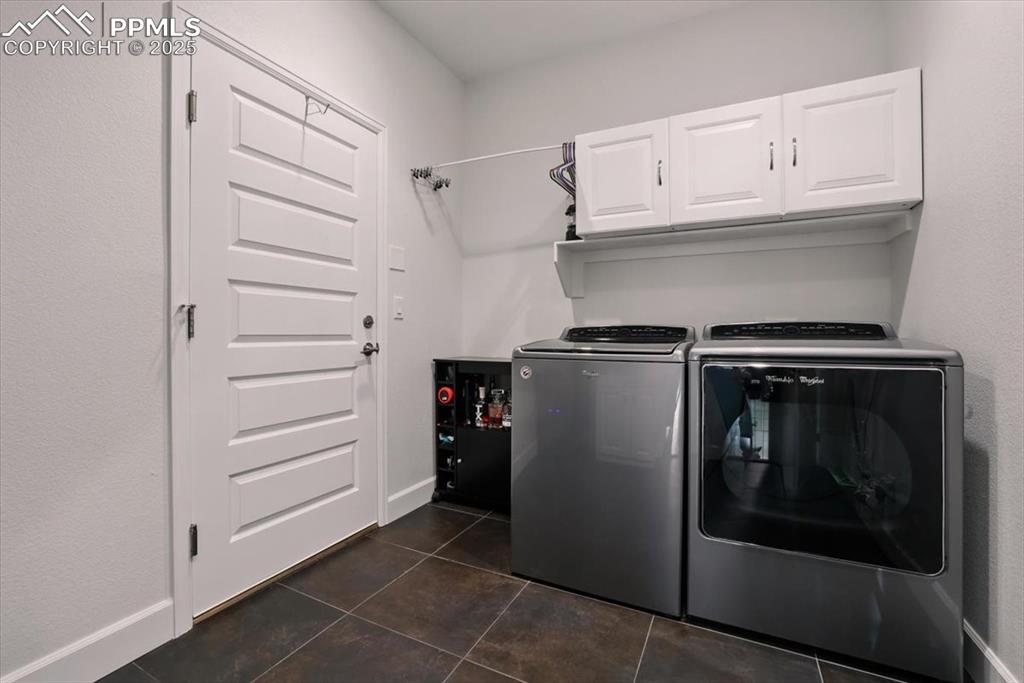 Image 27 of 42: Laundry