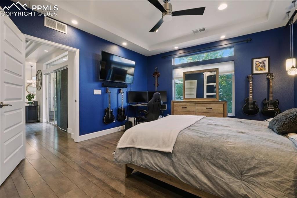 Image 29 of 42: Master Bedroom