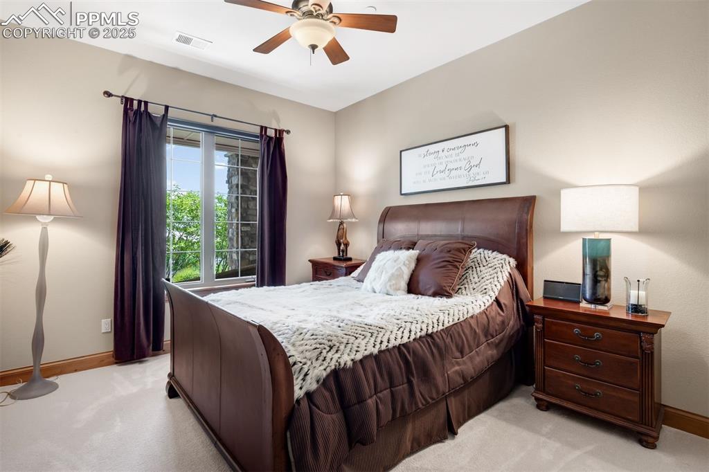 Image 33 of 47: Downstairs guest quarters with private en-suite (complete with steam shower