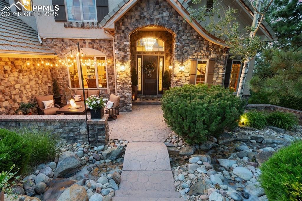 Image 44 of 47: This elegant estate in the prestigious Pinon Soleil neighborhood sits high