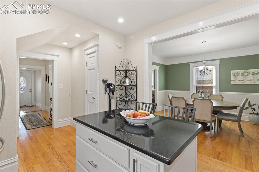 Image 16 of 38: Kitchen