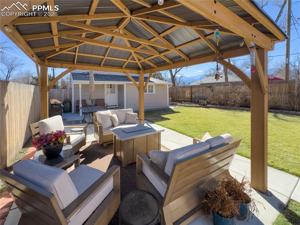 Image 32 of 38: Patio