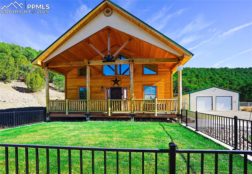 Image 3 of 42: Back of Structure