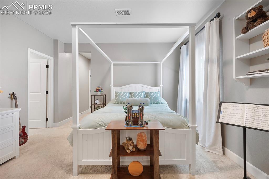 Image 38 of 48: Private 5th bedroom, basement