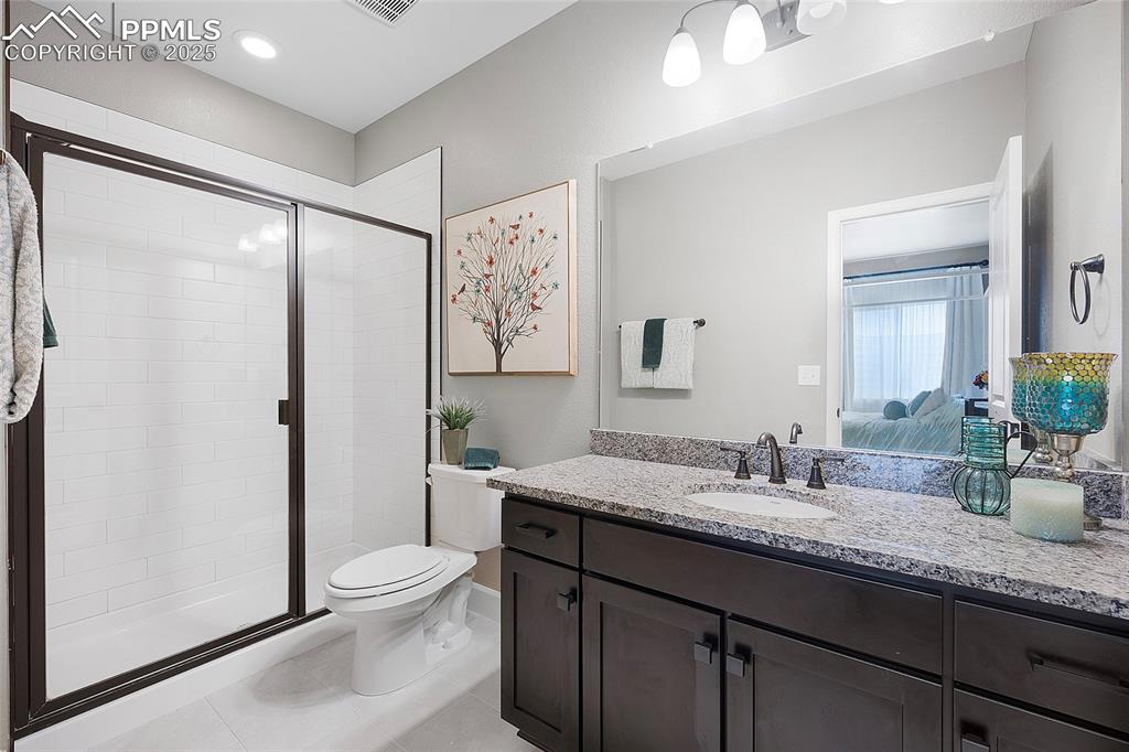 Image 39 of 48: Ensuite bathroom for 5th bedroom.