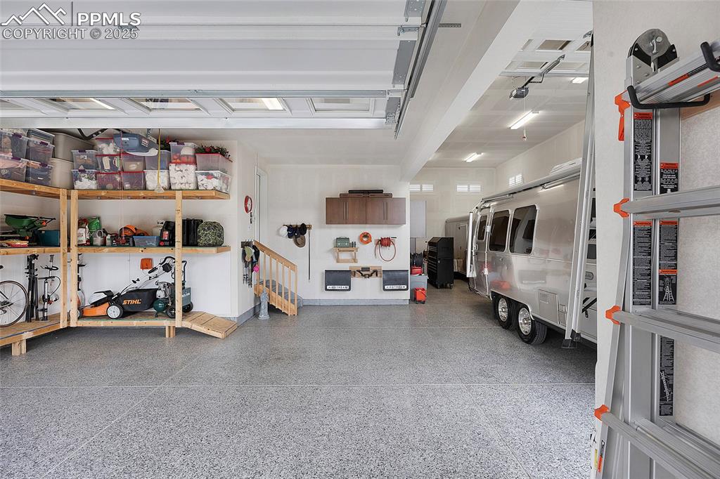 Image 46 of 48: Lots of extra room in the garages.