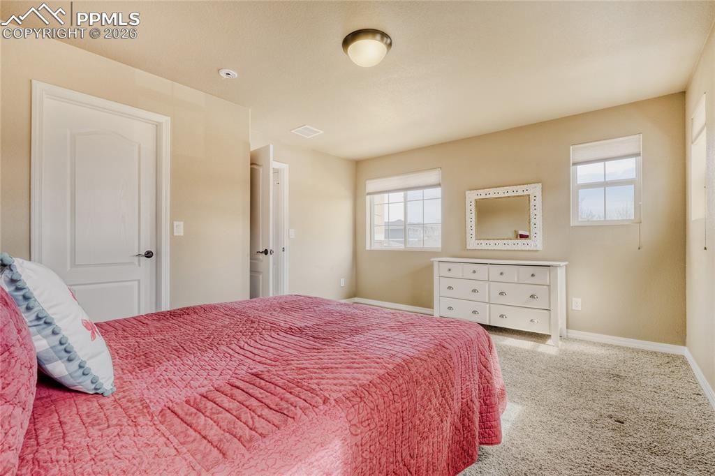 Image 20 of 34: Bedroom