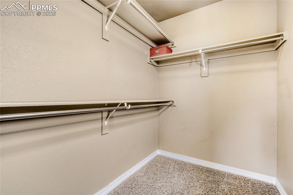 Image 25 of 34: Closet