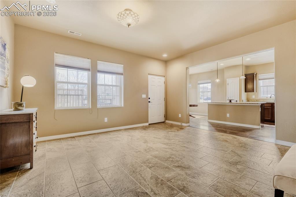 Image 8 of 34: Entry