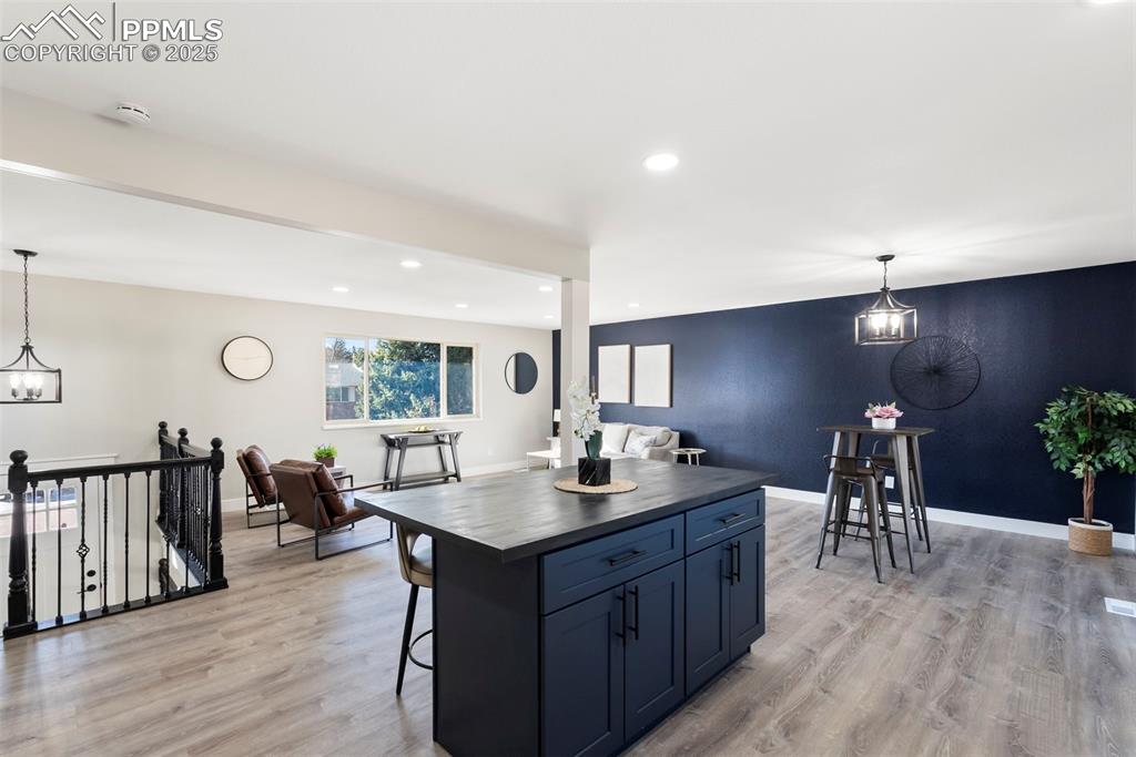 Image 15 of 44: Kitchen