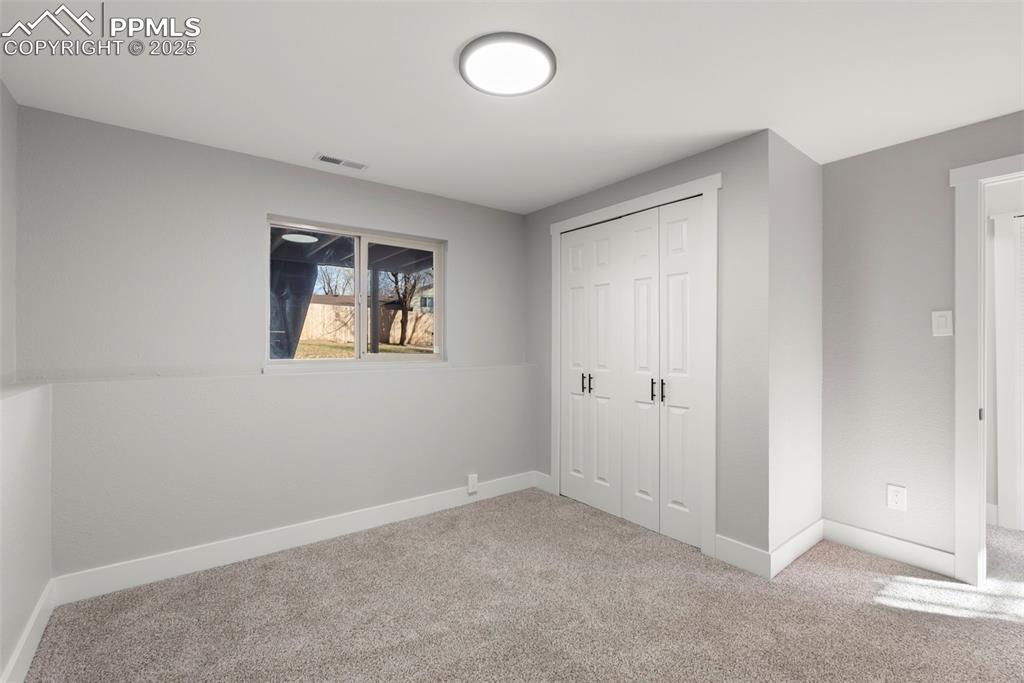 Image 37 of 44: Bedroom