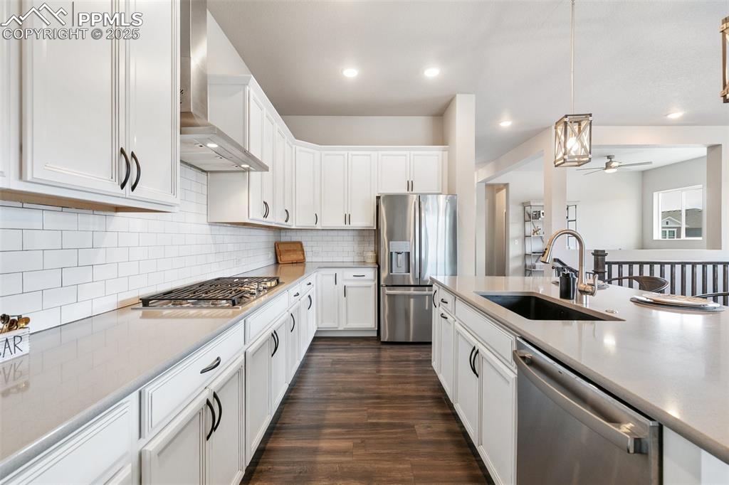 Image 12 of 39: Kitchen