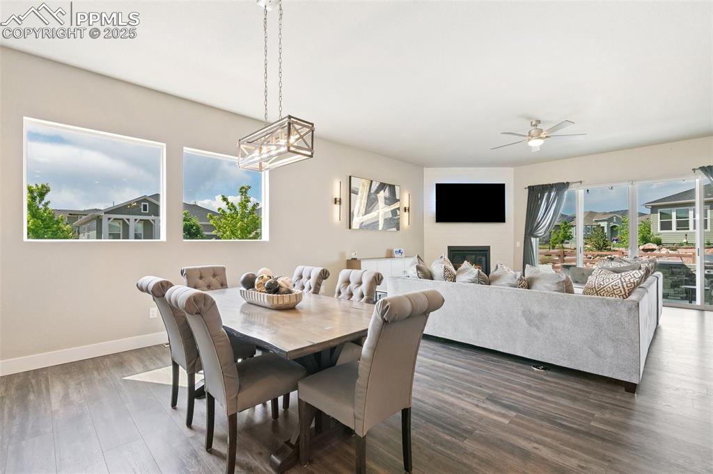 Image 7 of 39: Dining Area