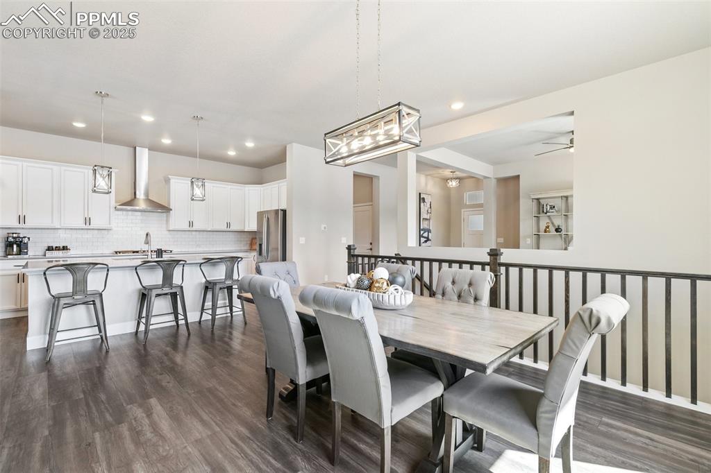 Image 8 of 39: Dining Area