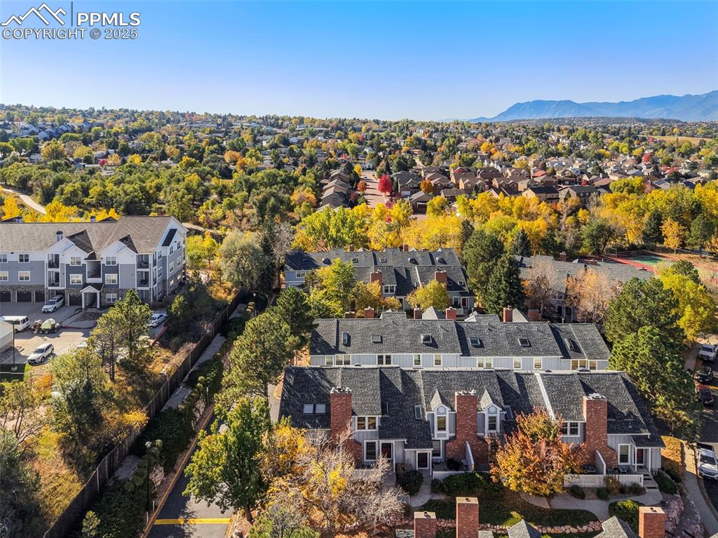 Image 29 of 39: Near Parks, Schools, and Shopping!