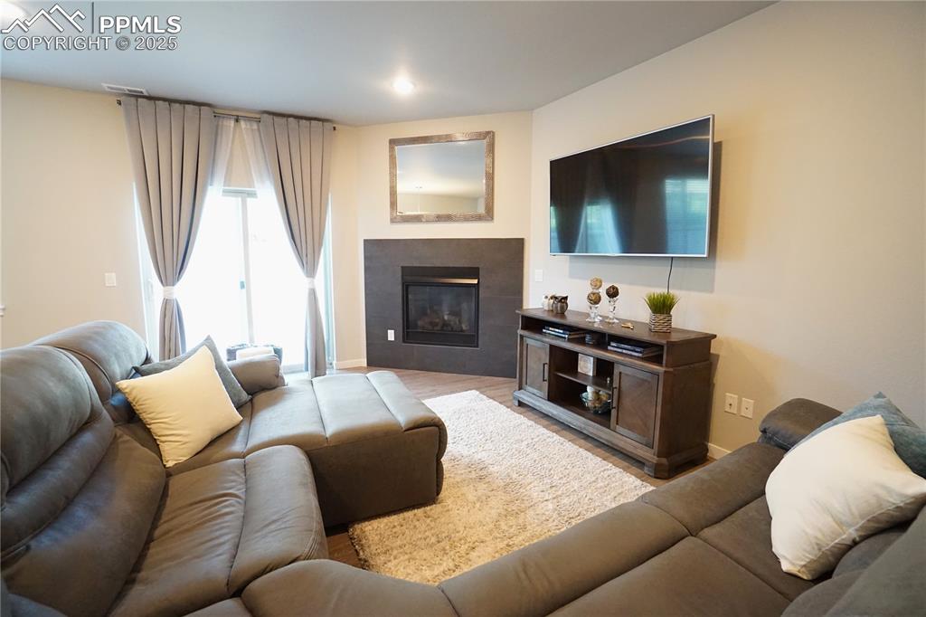 Image 11 of 33: Living Room