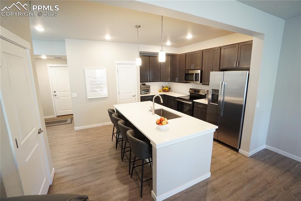 Image 5 of 33: Kitchen