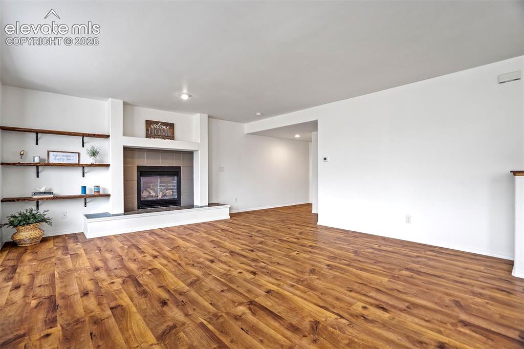 Image 13 of 45: Family Room
