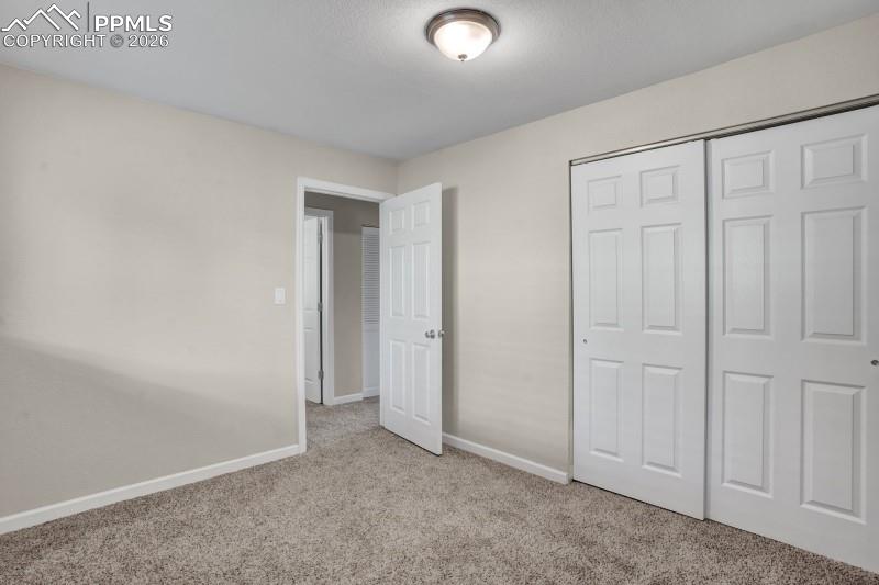 Image 23 of 26: Bedroom