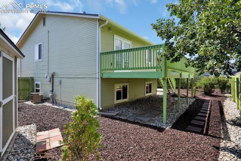 Image 3 of 26: Back of Structure