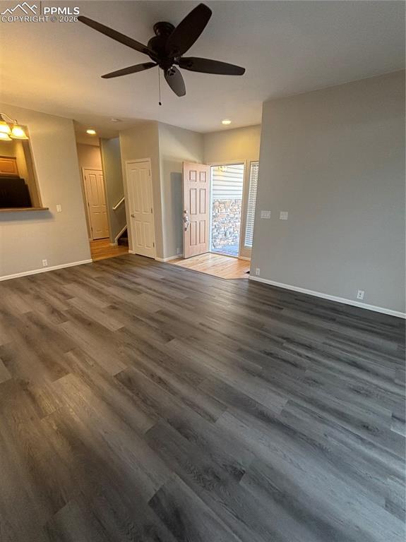 Image 4 of 24: Living Room