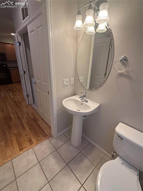 Image 9 of 24: Bathroom