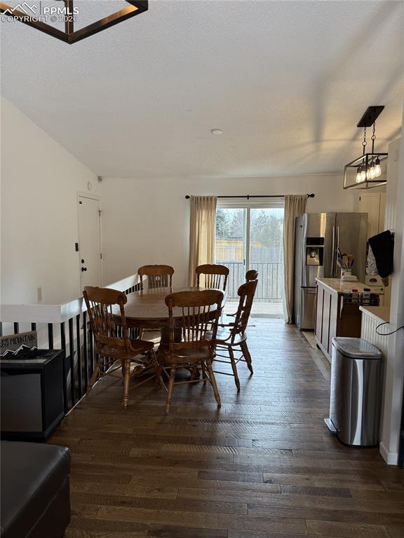 Image 13 of 37: Dining Area