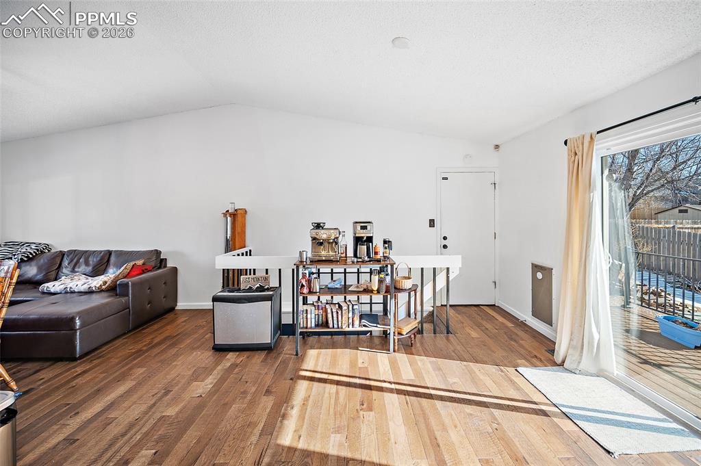 Image 7 of 37: Ideal place for the kitchen table. 