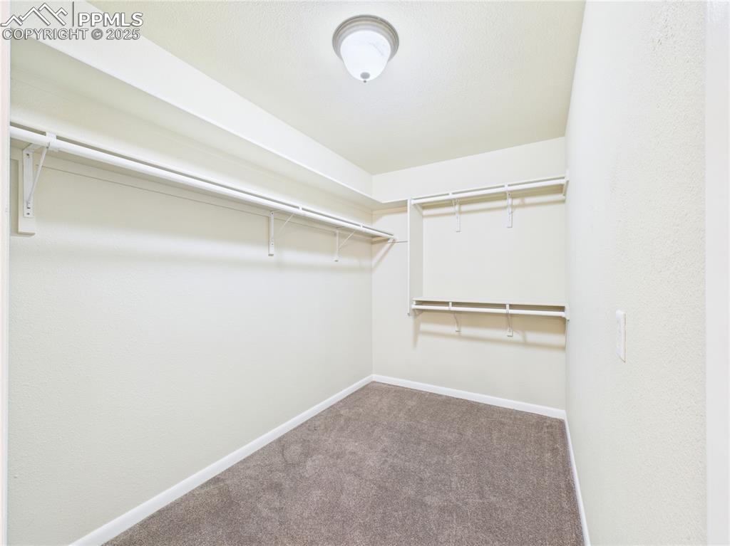 Image 26 of 36: Closet