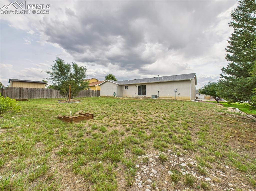 Image 33 of 36: Back of Structure