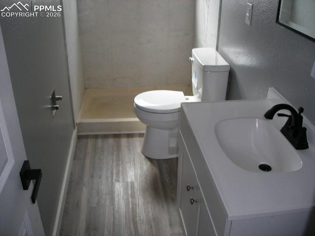 Image 11 of 48: Bathroom