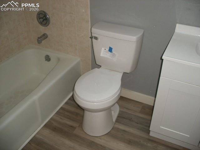 Image 8 of 48: Bathroom