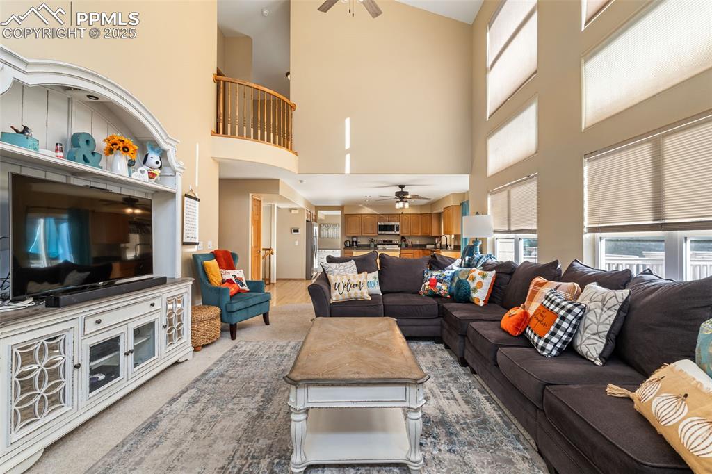 Image 25 of 50: Living Room