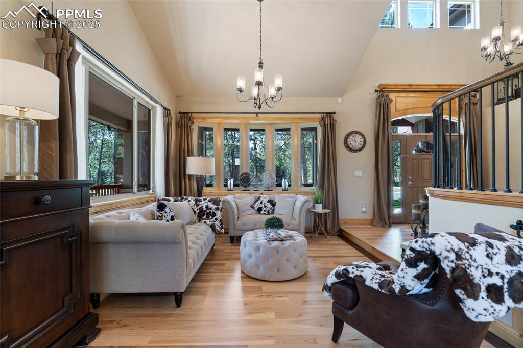 Image 15 of 42: Living Room