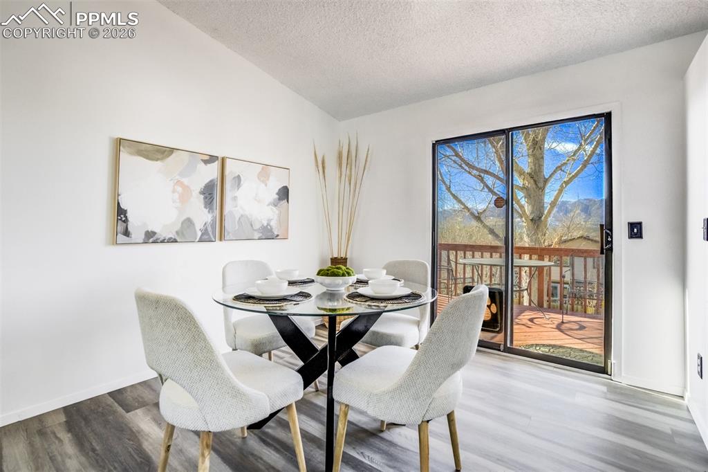 Image 13 of 50: Dining Area