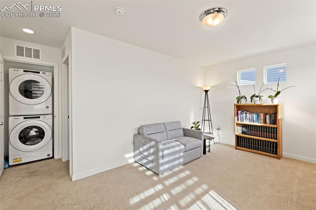 Image 19 of 32: Flex Room - Upper Level