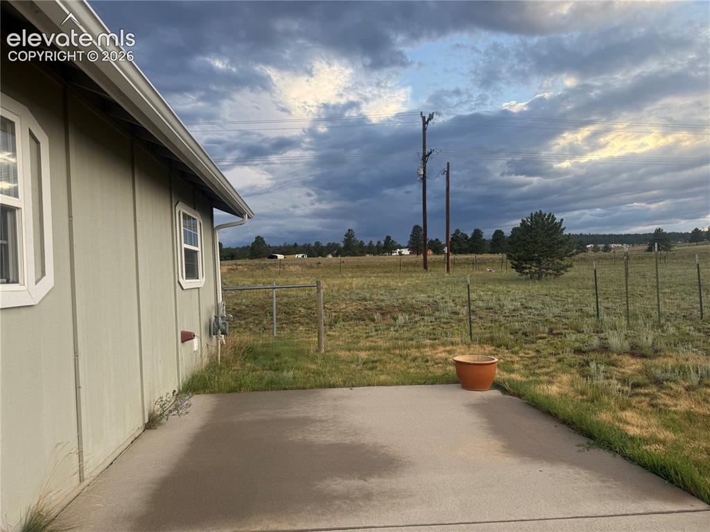 Image 14 of 30: back yard
