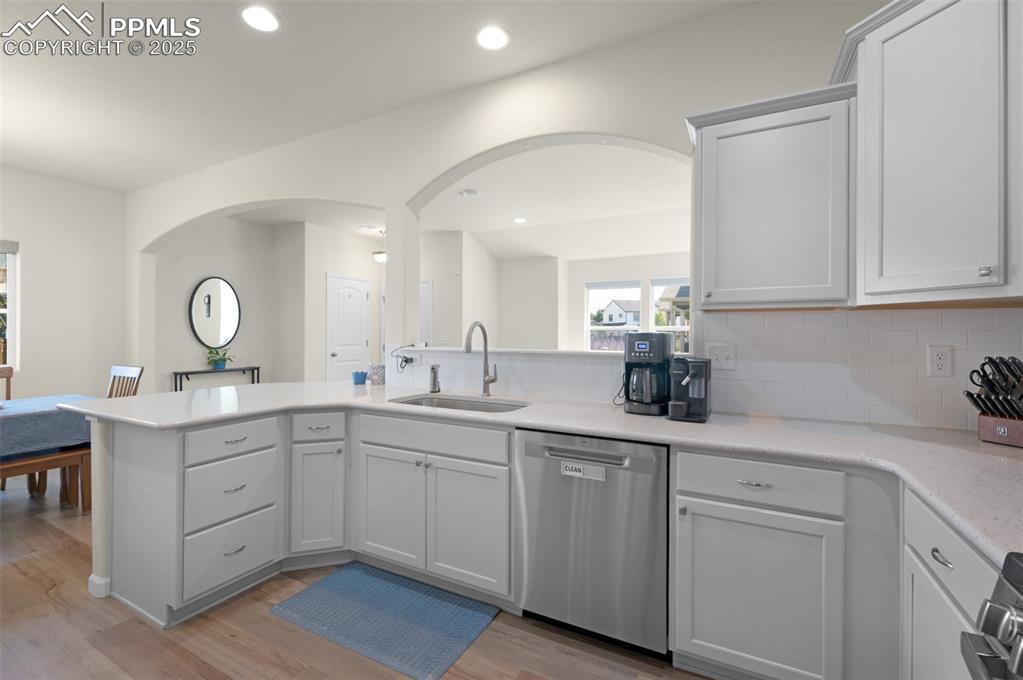 Image 5 of 21: Kitchen