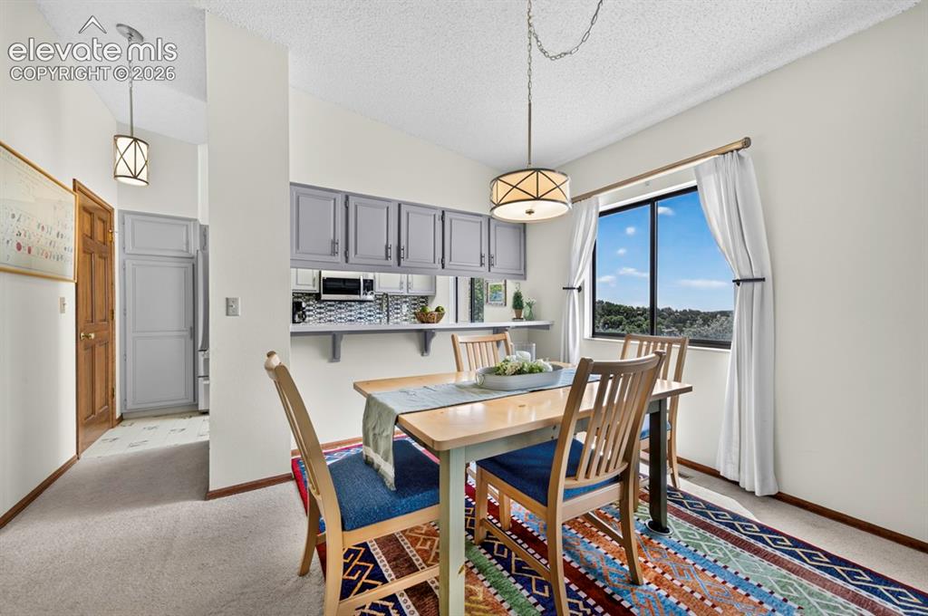 Image 10 of 29: Dining Area