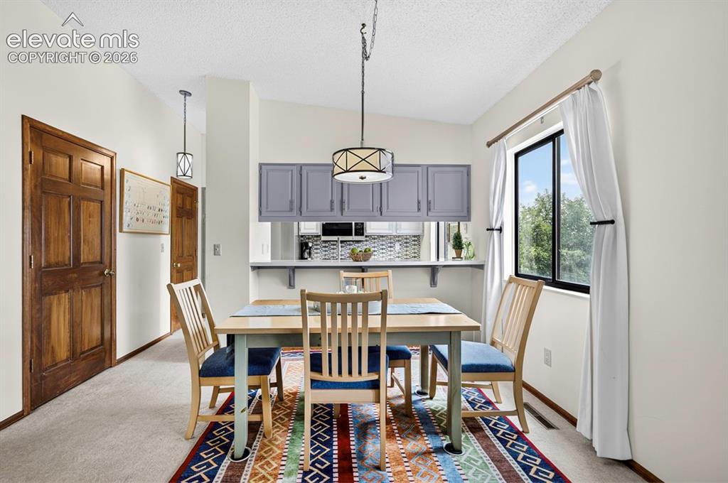 Image 12 of 29: Dining Area