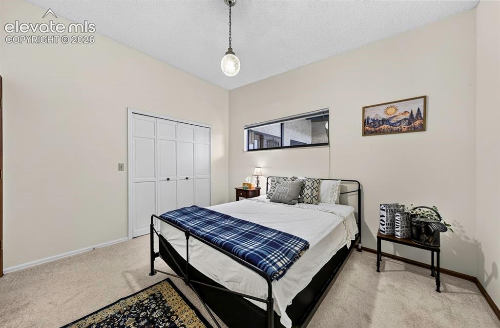 Image 22 of 29: Bedroom