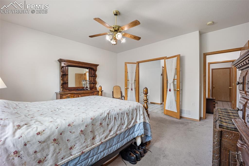 Image 17 of 43: Bedroom