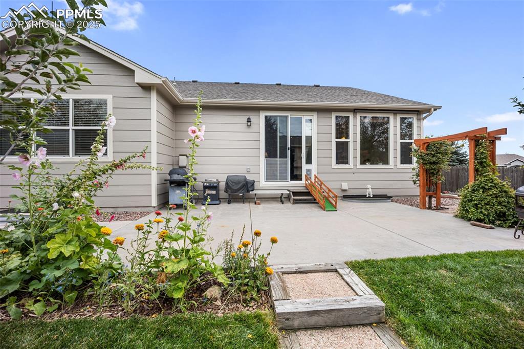 Image 35 of 43: Back of Structure